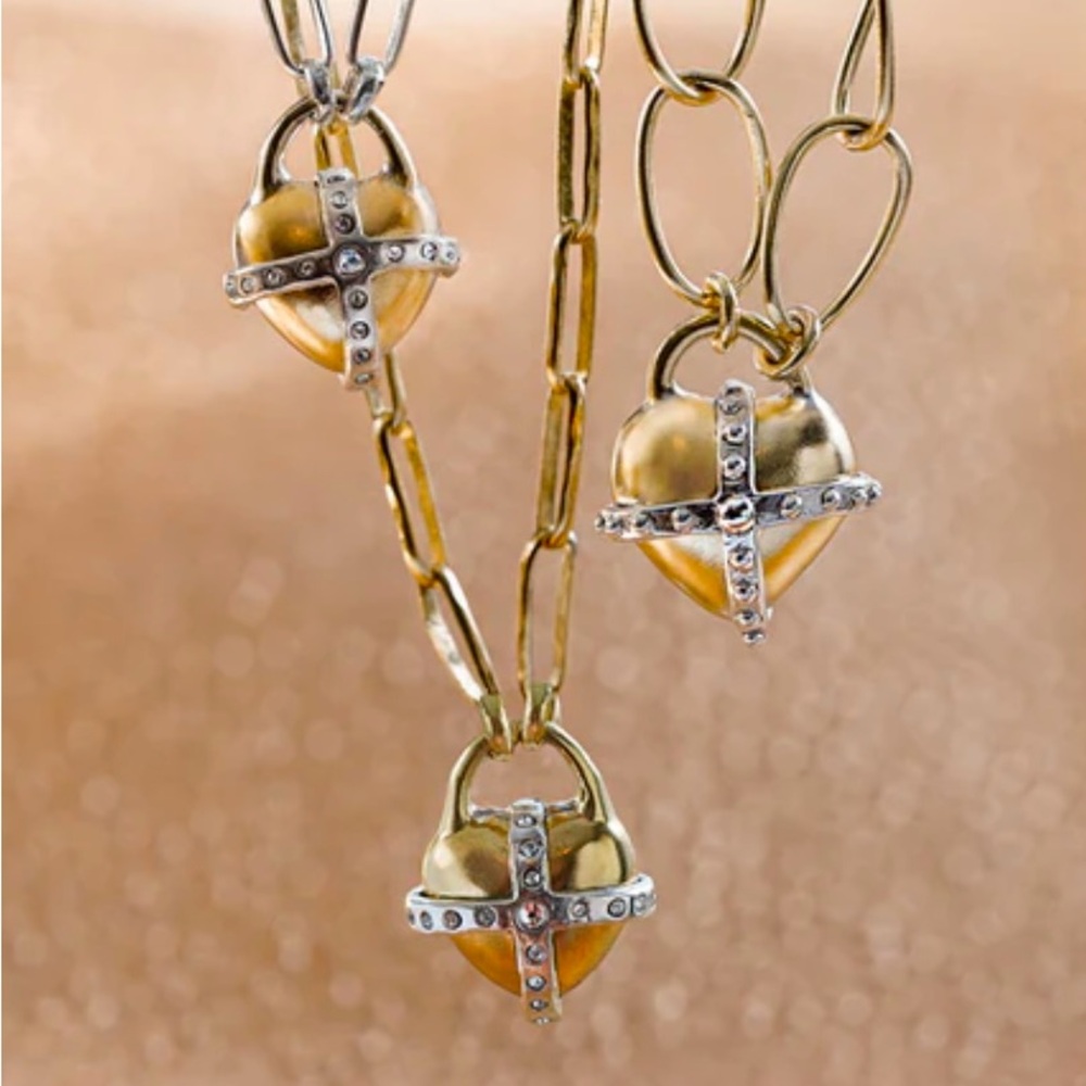 Waxing Poetic Heartglobe Pendant Necklace -EUC